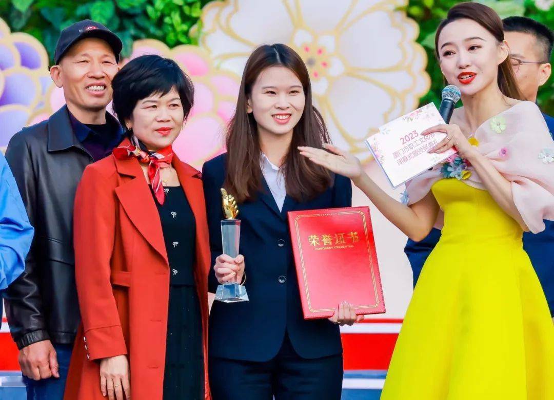 午夜剧场www小马大车 我还没有学会回答这个问题