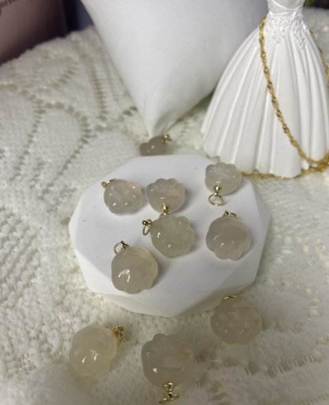 哭在线 握着一个温暖的哭线杯子