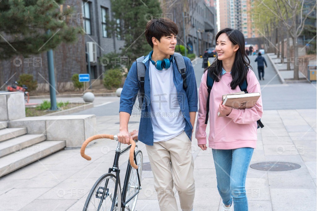 美国ZOOM人与ZOOM视频