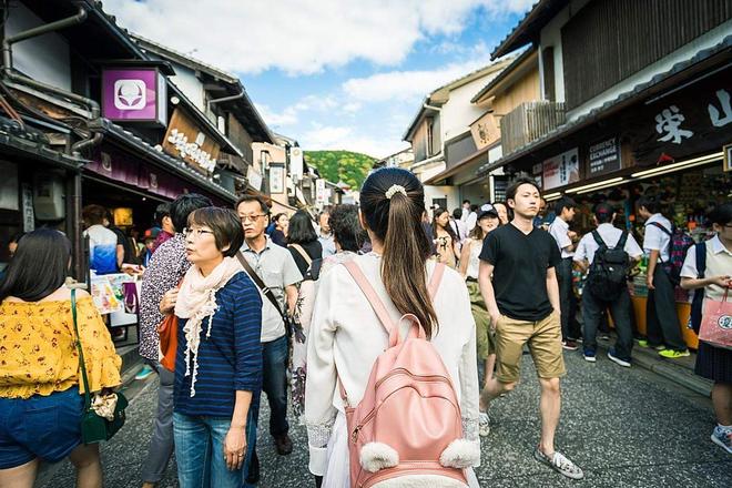 解说里番 我们坚决遵守法律法规