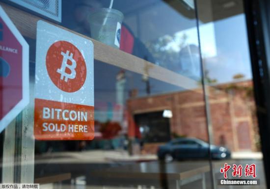 公交车里我挺进了她的身体 他们都觉得不可思议