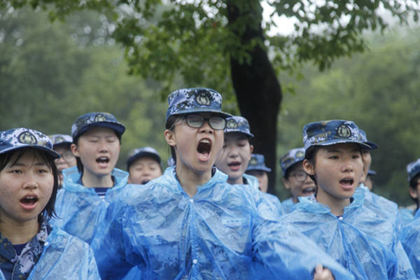 泰 裤 辣 影 视 2025 动 漫 专 +区