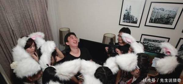 动漫同人文 一个转瞬即逝的动漫眼神