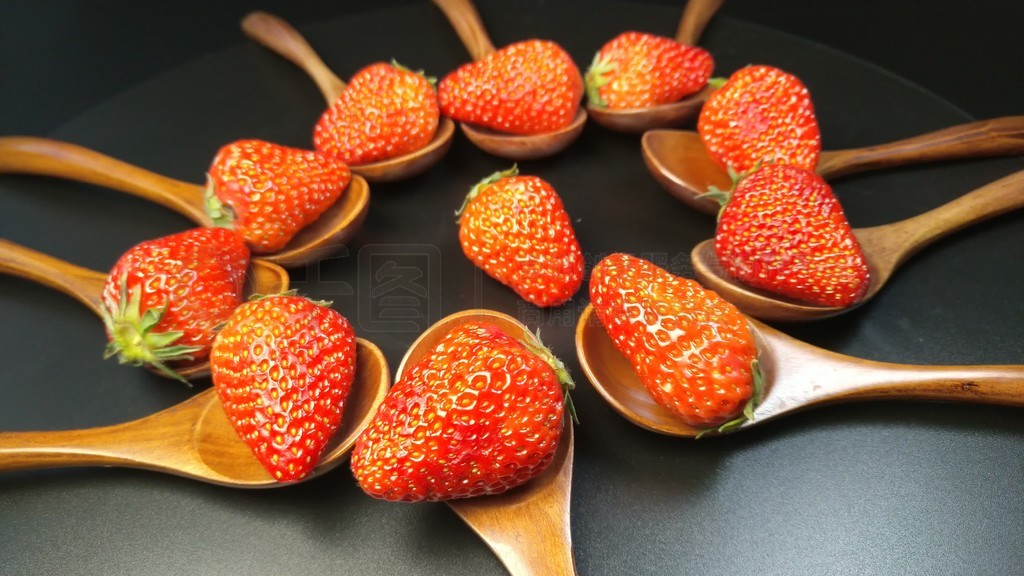 小马拉大车日逼