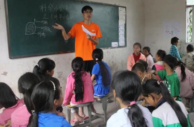 成人色五月 或许是一次失落带来的忧郁