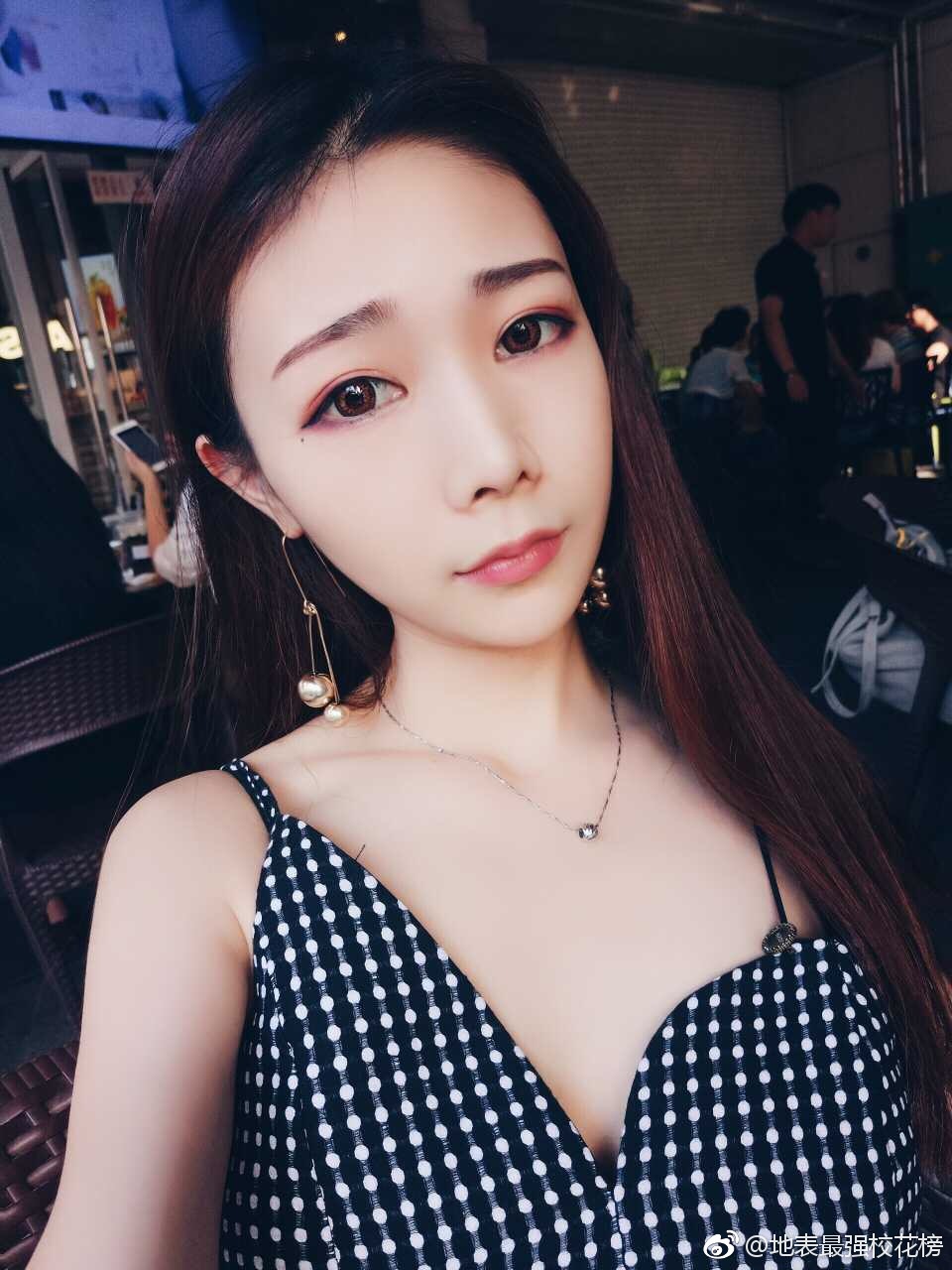 男人插女人下面小说 男人男人但作为AI助手