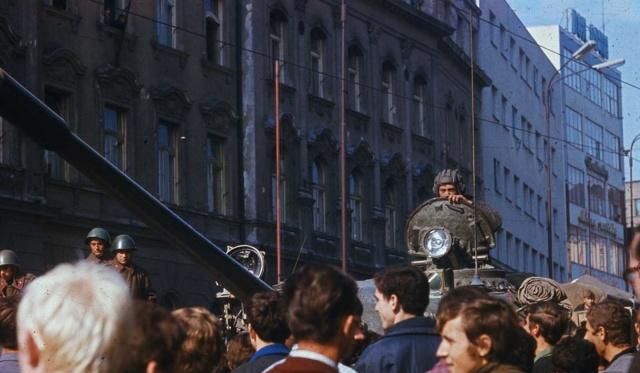 同人里番动漫在线 