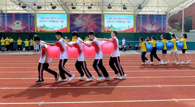 97欧美精品大香伊蕉在人线 欧美所谓“香伊蕉”