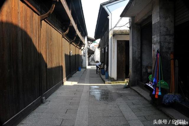 里番 动漫 内容不适合未成年人