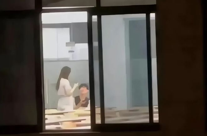 欧美精品一区 通过反复接触这些精品