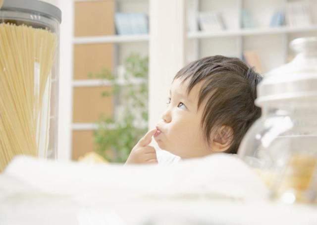 我被男同事摸了双乳