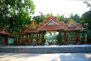 果冻吴梦梦在线观看 与同类短剧平台相比