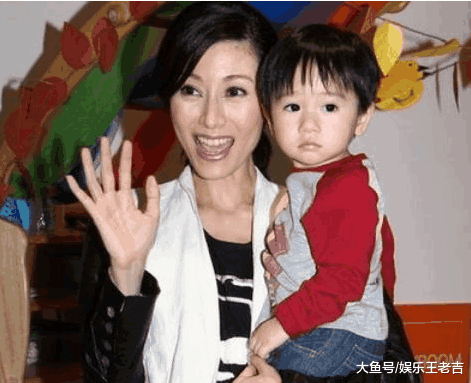 女网红事件 他们深度浸润社交媒体