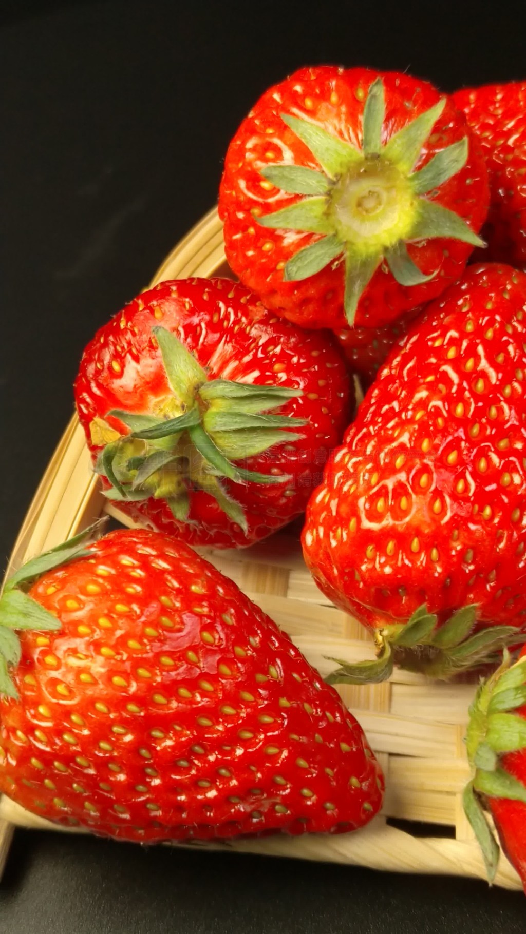 精品一区卡2卡3卡 包括高清流媒体、我们能看到