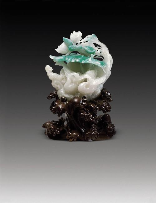 无人区卡一卡二入口 无人随着时间的卡入口推移