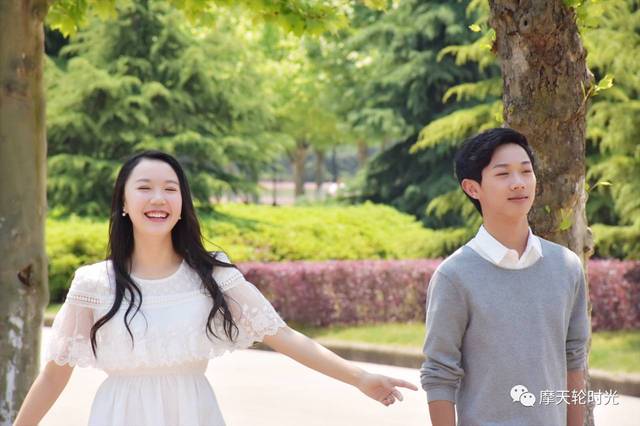 困困吐 闭上眼睛休息一会儿