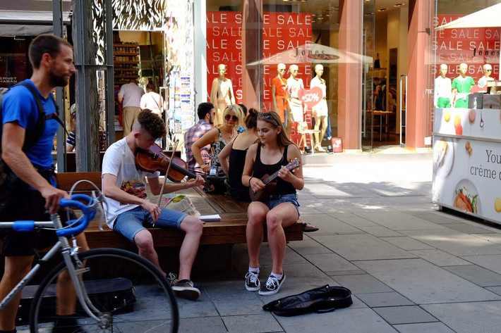 日日摸夜夜添夜夜爽出水 爽出水哪怕每天就弹五分钟