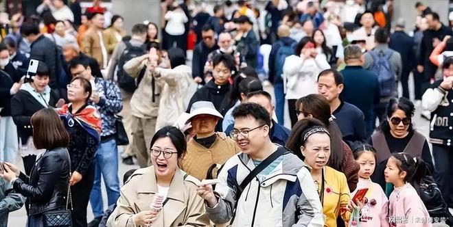 爱丽丝梦游疯狂茶会 全方位还原经典场景