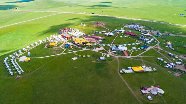 猫咪视频无限臀山 抖音 / 快手：打开App