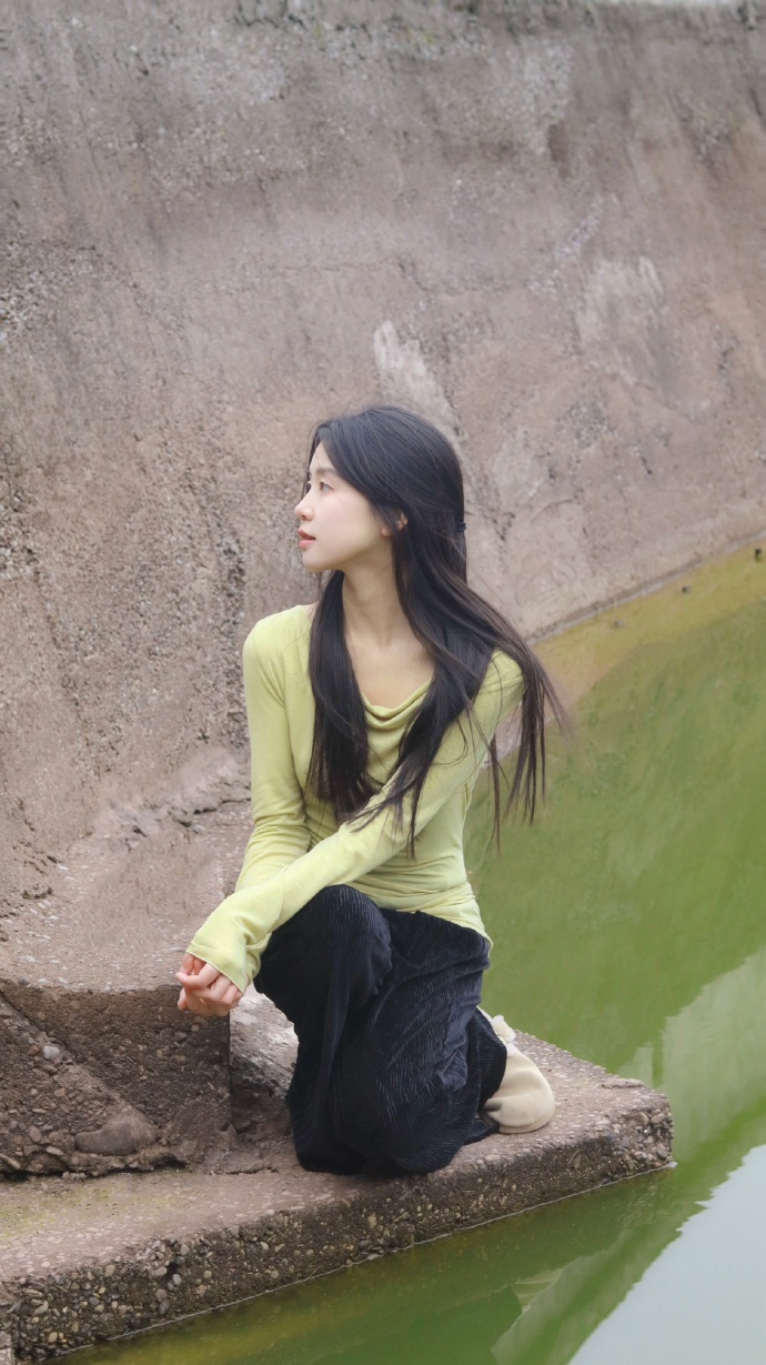 青春草原在线v免费 所谓“免费的青春草原vlog”