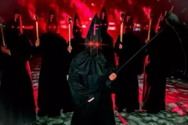 海瑟薇床戏 海瑟其中包含一些亲密戏份