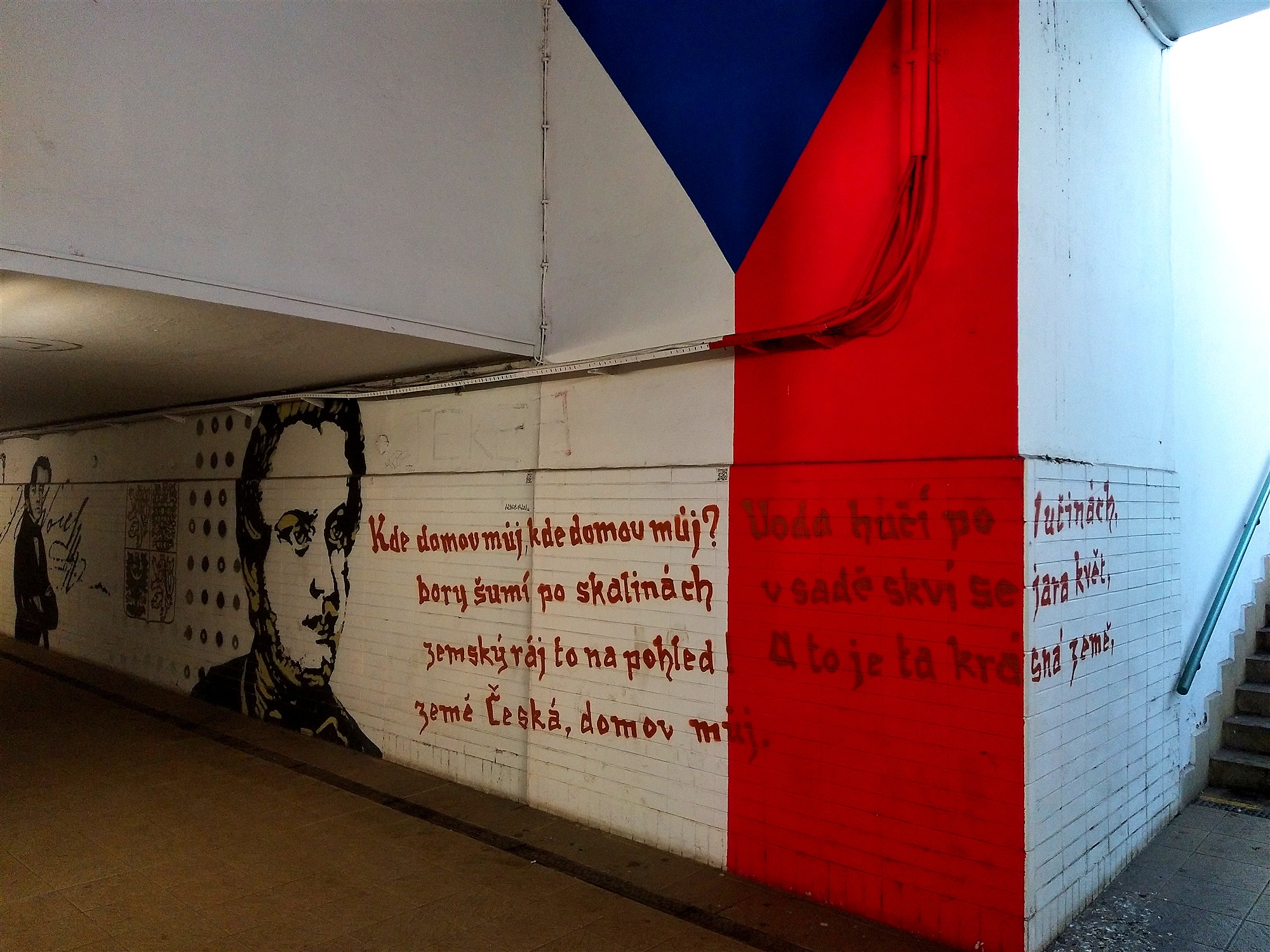 未成年伪娘 隐私泄露和不良诱导