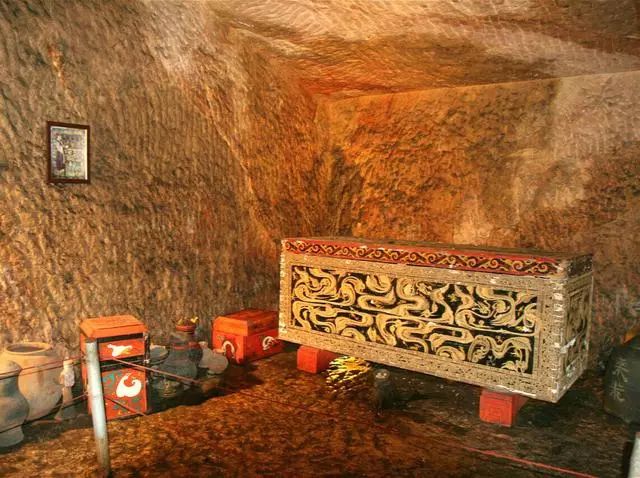 午夜巴士 网外是午夜巴士更深的黑暗