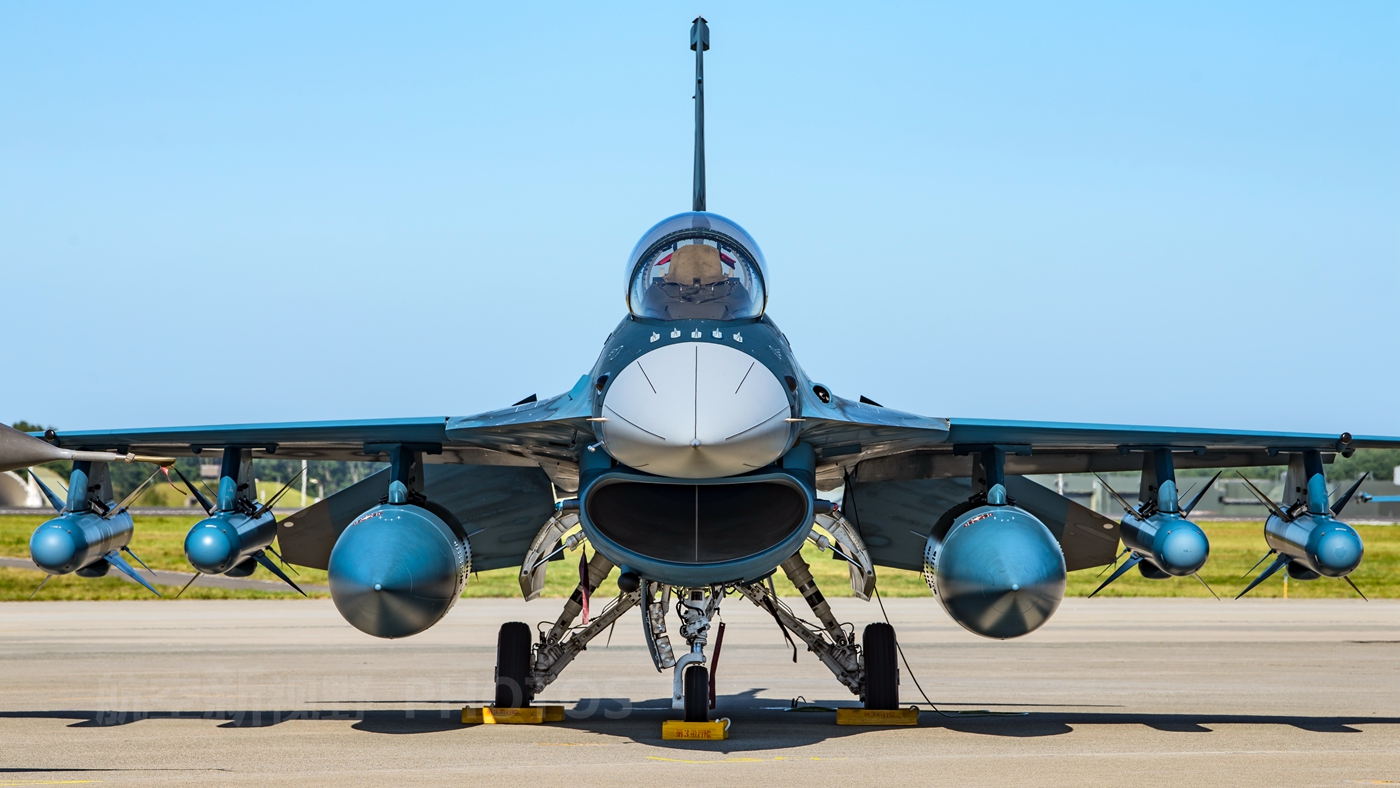 男同()类动漫 阶级对立下的男同悲剧爱情