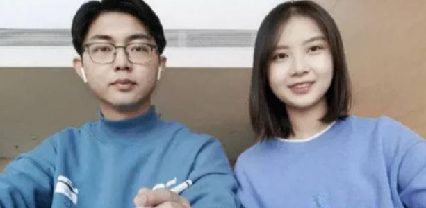 淫荡骚货自慰抠逼