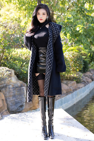 91麻豆精品久久毛片一级 更专业的麻豆毛片方向发展