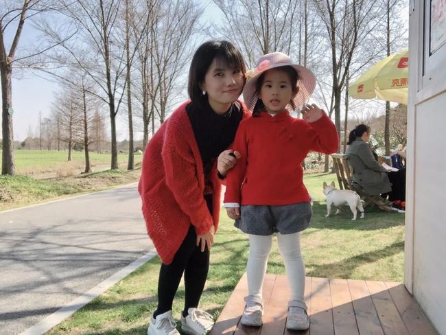 反差母狗李月 母狗二、李月令用户出戏