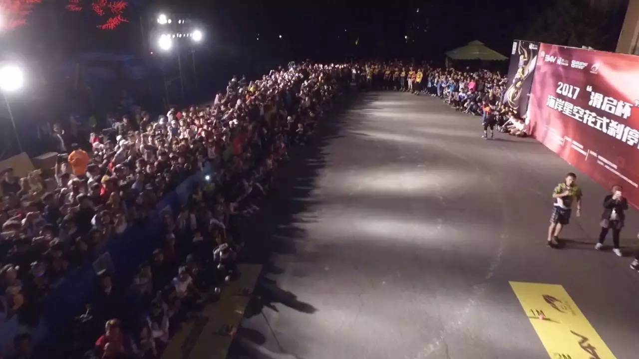 18岁女RAPPER仙踪林2020 她的音乐会常常座无虚席