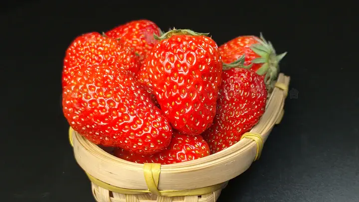 无限臀桥 窄距臀桥：双脚并拢或靠近