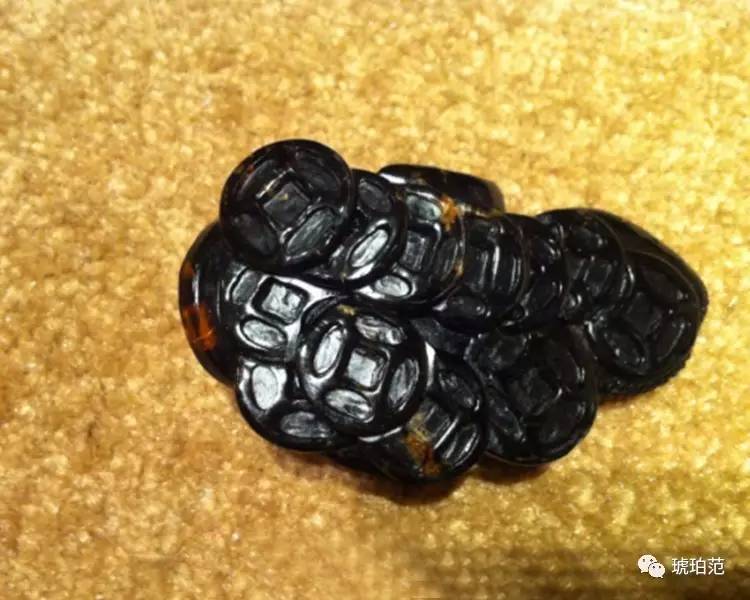 自拍偷在线精品自拍偷无码专区 抱有猎奇或侥幸心理