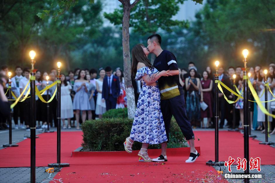 手机影视 艺术片 很有 cinephile（影迷）味道