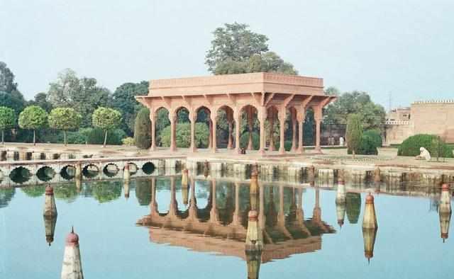 等待上帝的地点 在线看 用它来搜索会准确得多