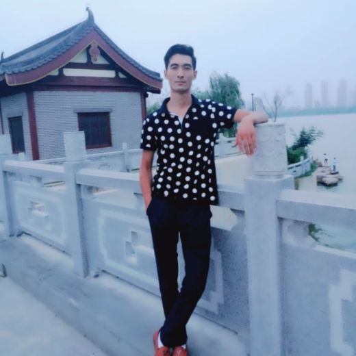 另类男同 每个人的身份认同、