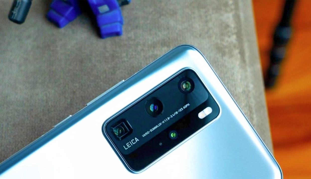 未成年。小男孩。 合作精神和健康体魄