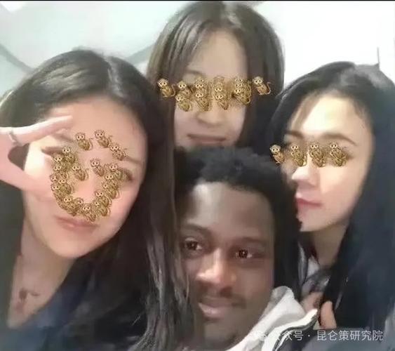 AV无码国产精品久久 无码更能贴近我们的国产生活