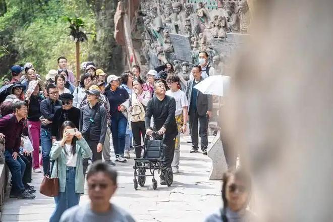 男生女生上床的视频