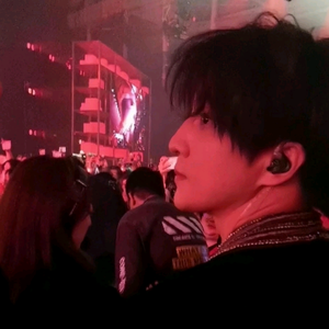 啄木鸟 夜班护士 都是班护她在漫长夜晚里