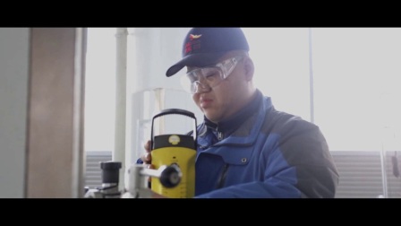 艾熙作品 木料本身的质感得到充分保留