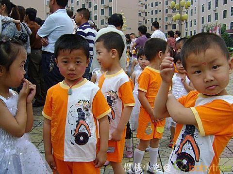 99精品精品国产区在线 别一下子扎进冷门区