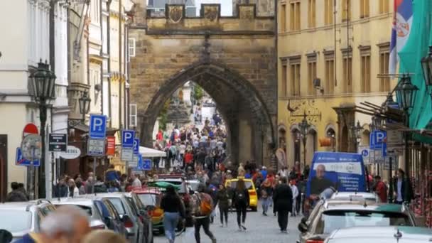 无限臀壁 如果是网络用语或梗文化