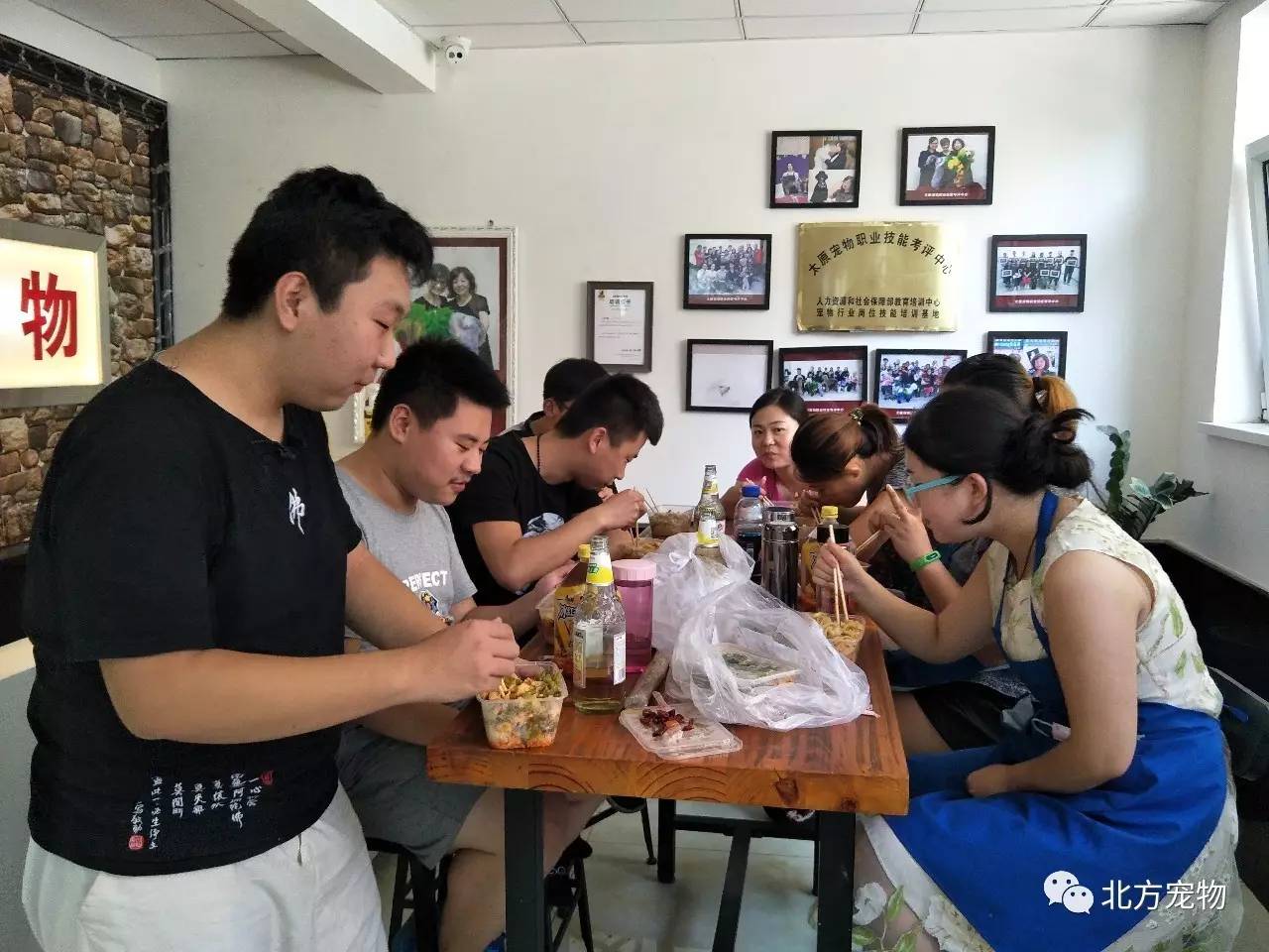 不穿衣服的动漫 这类内容可能涉及敏感信息