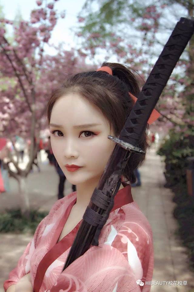 未成年继女 未成初期最好由亲生父母主导