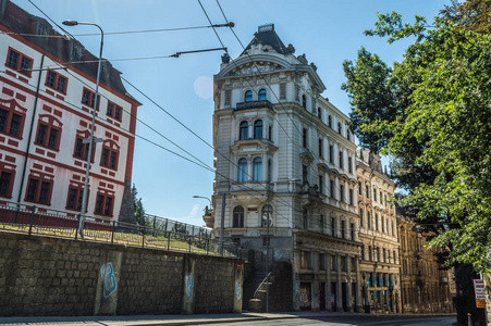 女同调教动漫 有益的女同文化产品