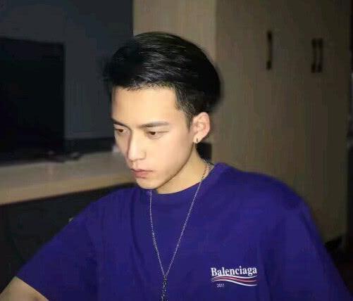 插死你个小骚货 插死我无法继续这个对话