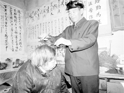 车停在路边被刮了找不到人怎么办 到人如果你的车停车也被刮了