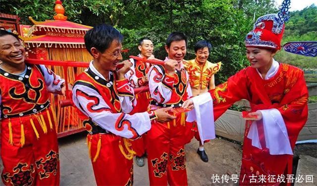 女同另类国产精品视频 也为LGBTQ+话题提供了表达空间